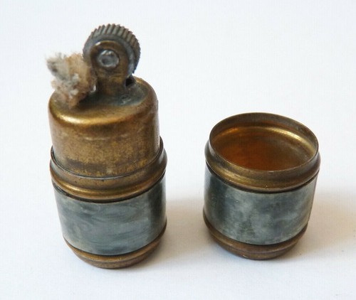 Petit briquet essence - briquet, à