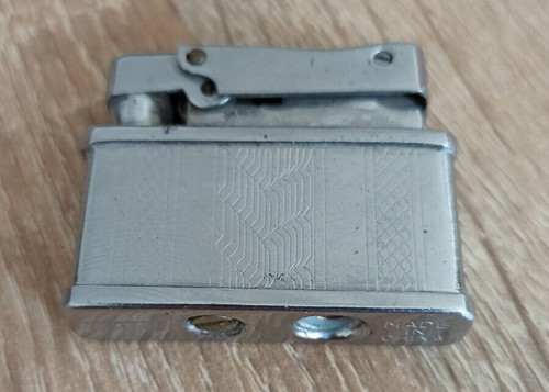 Petit briquet essence - petit,
