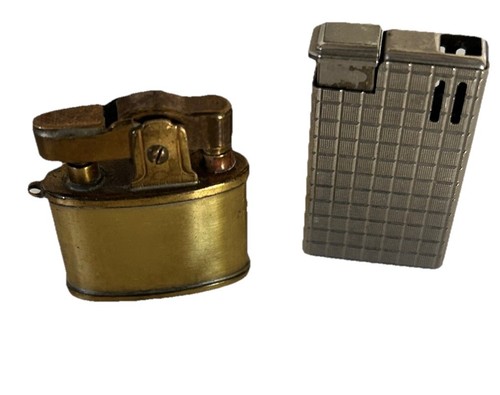 Deux ancien petits briquets - deux,