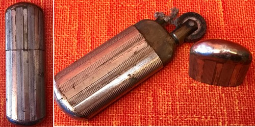 Ancien petit briquet - , a