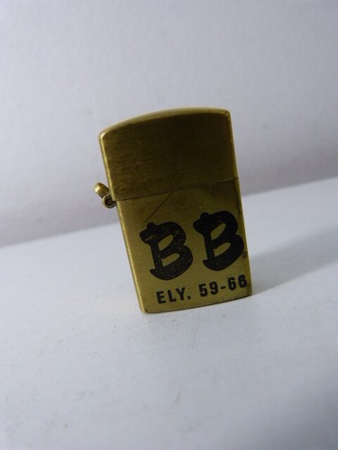 Petit briquet essence - essence, (car15)